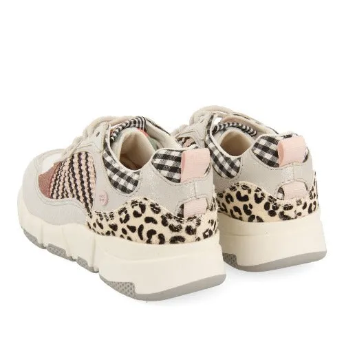 Anatomic and pretty pink zebra sneakers