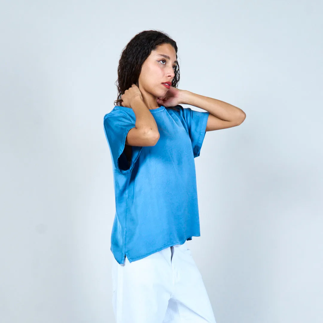 Classic loose-fit blouse wholesale