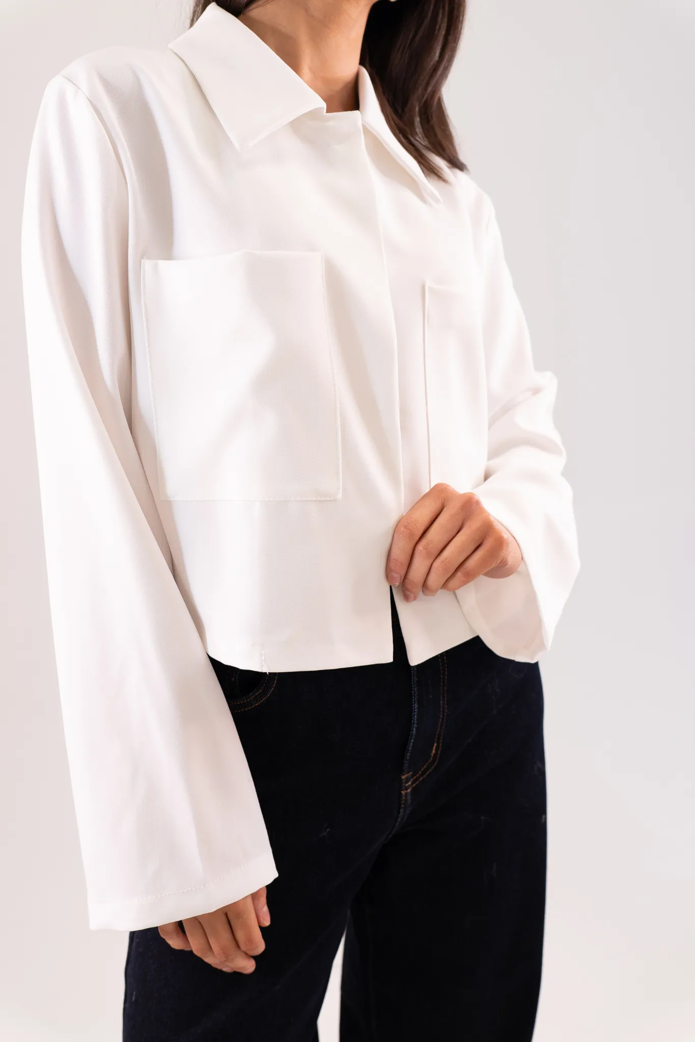 Lila Crop Jacket In White