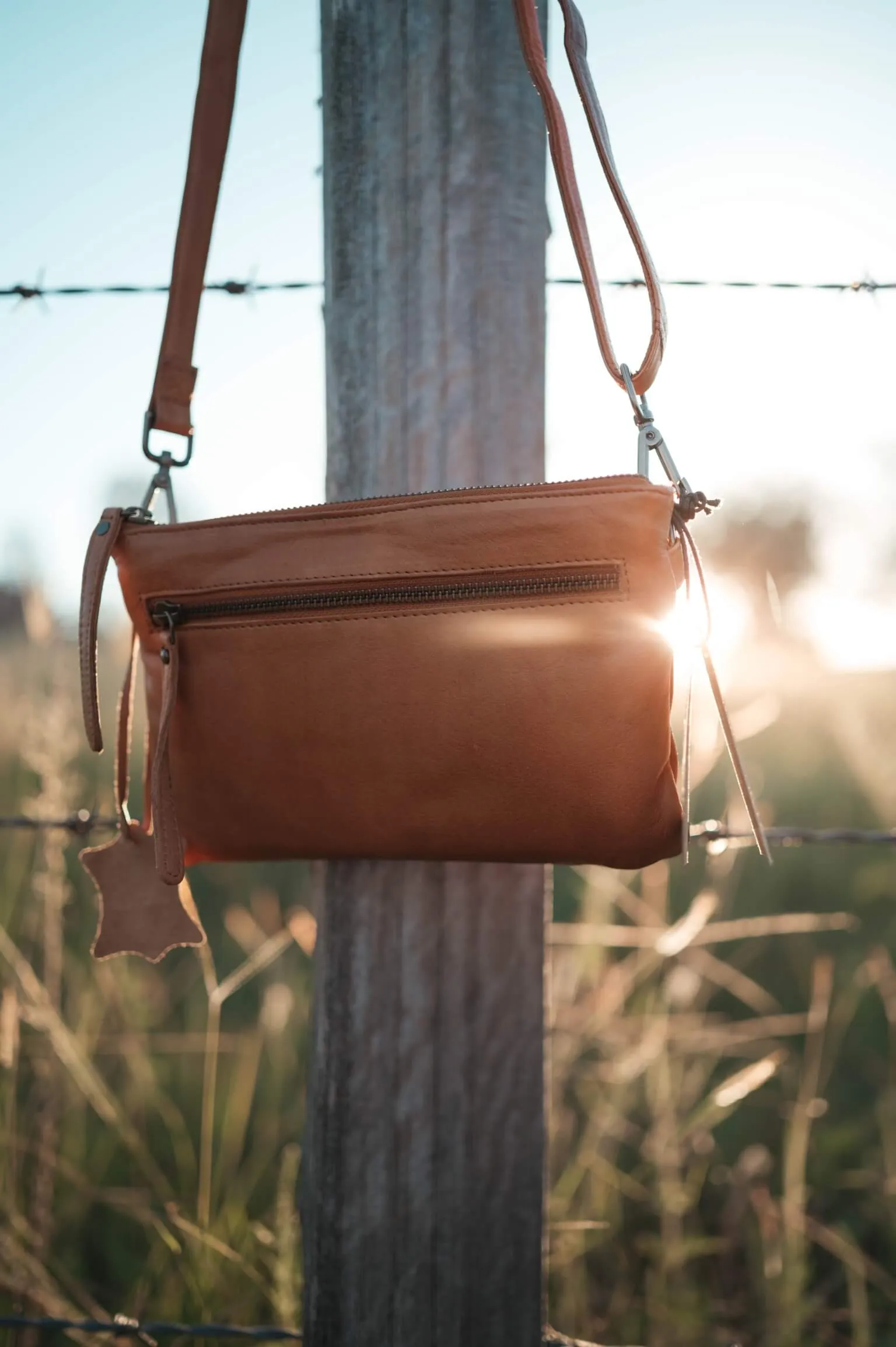 Rugged Hide Kingston Cross Body Bag