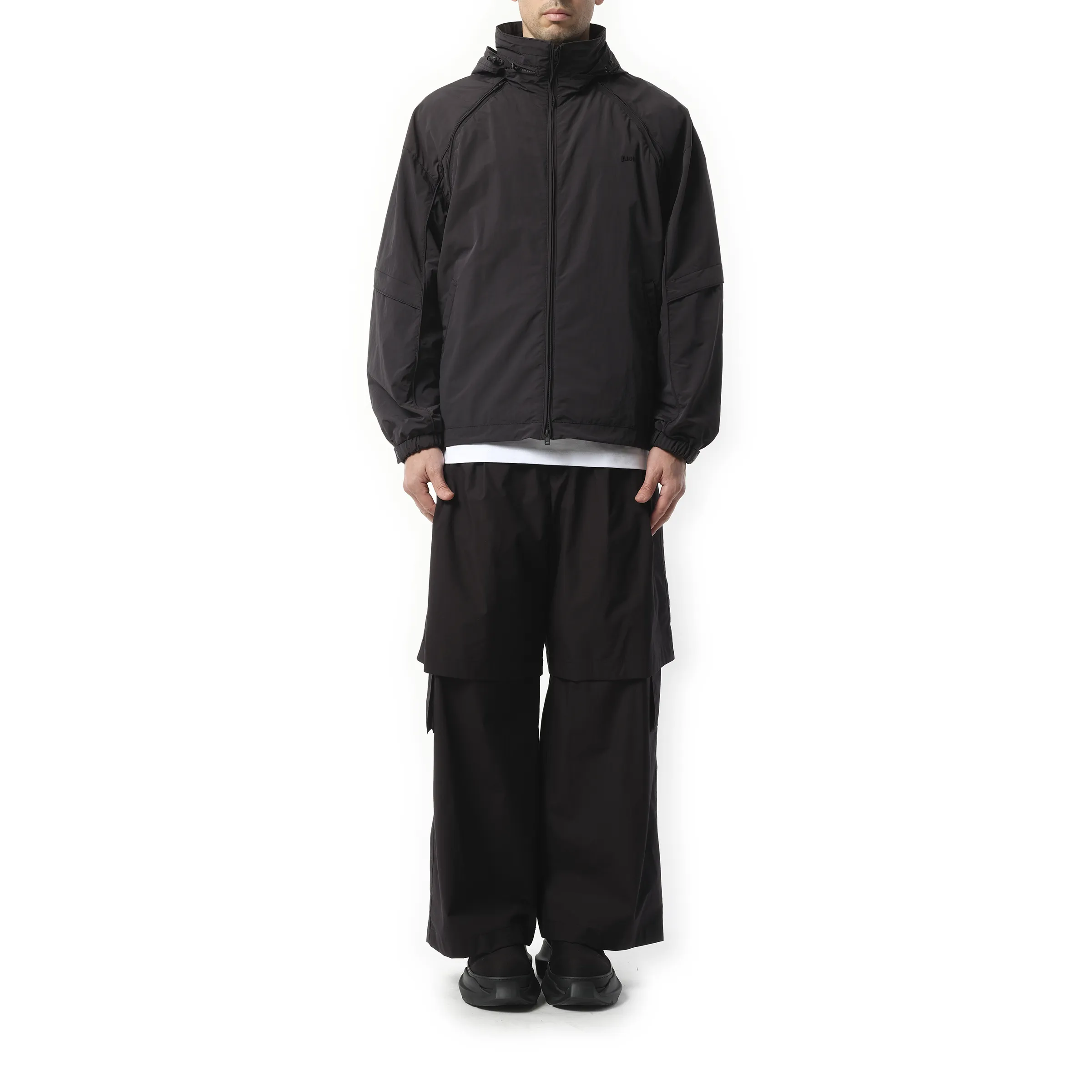 Sleeve Detachable Nylon Jumper in Black